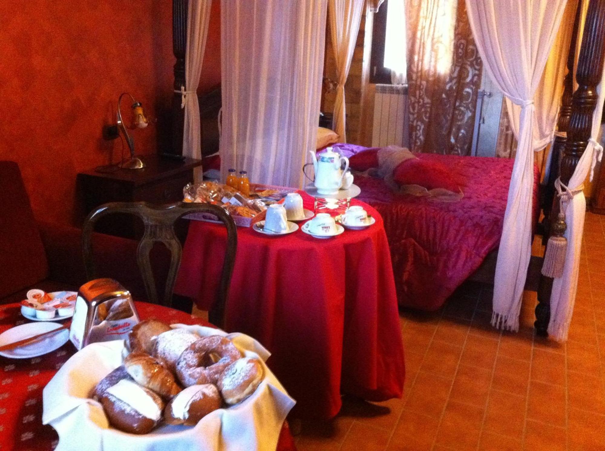 Hotel Il Feudo Dei Pierleoni Celano Room photo